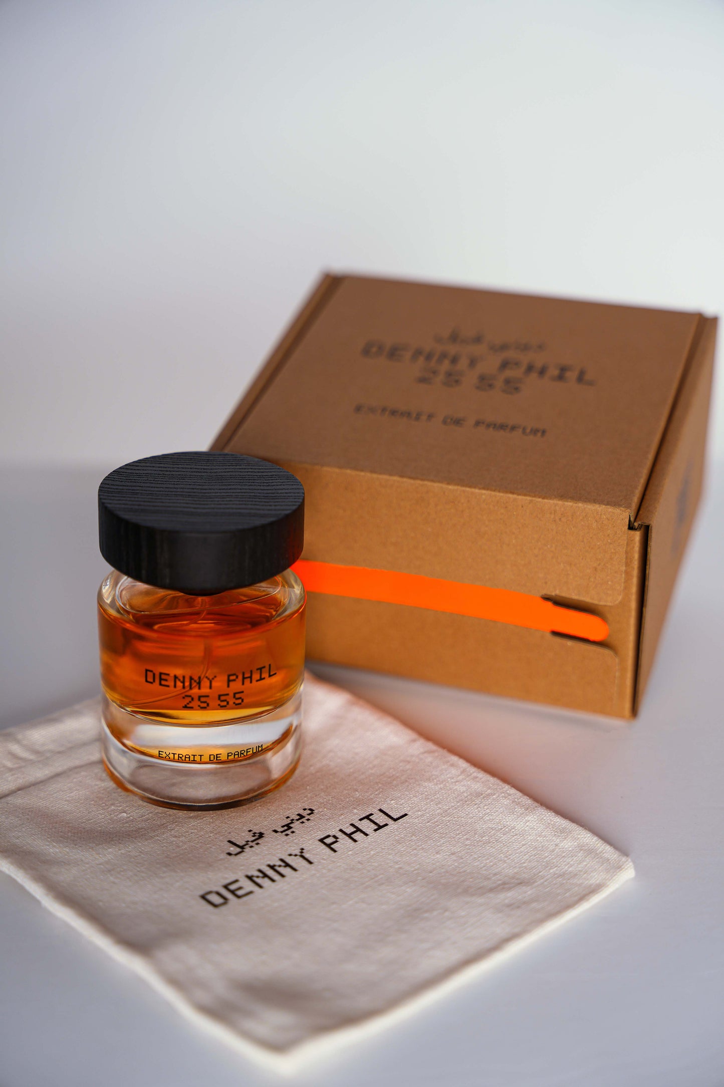 50 ml bottle extrait de parfum with carboard ecofriendly packaging box sustainable packaging with canvas travel pouch